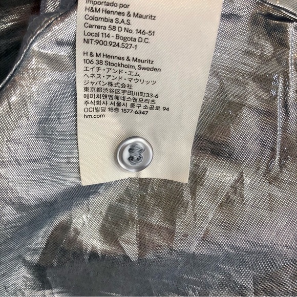 Justine Skye x H&M collab shirt metallic silver long sleeve crop button down L - Picture 10 of 11
